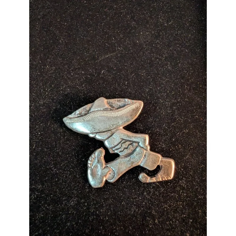 Vintage Mexican Sterling Silver Sombrero Man Brooch Unique Walking Figure Pin - Picture 13 of 13